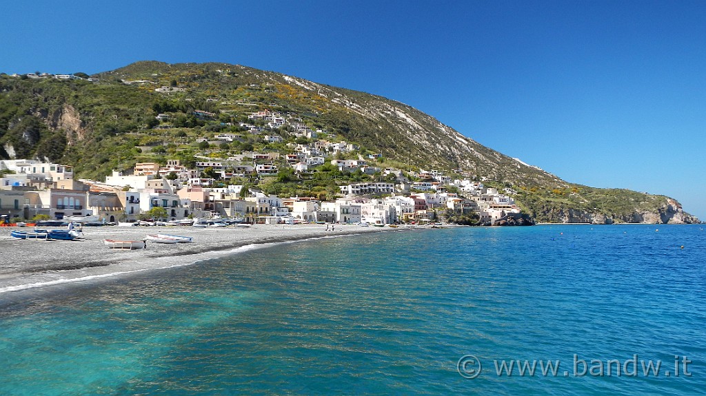 DSCN8816.JPG - La spiaggia di Canneto